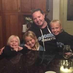 Meet your Posher, Becky